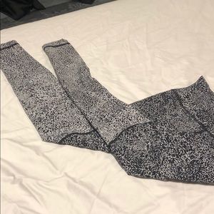 Lululemon workout pants. Black and white.